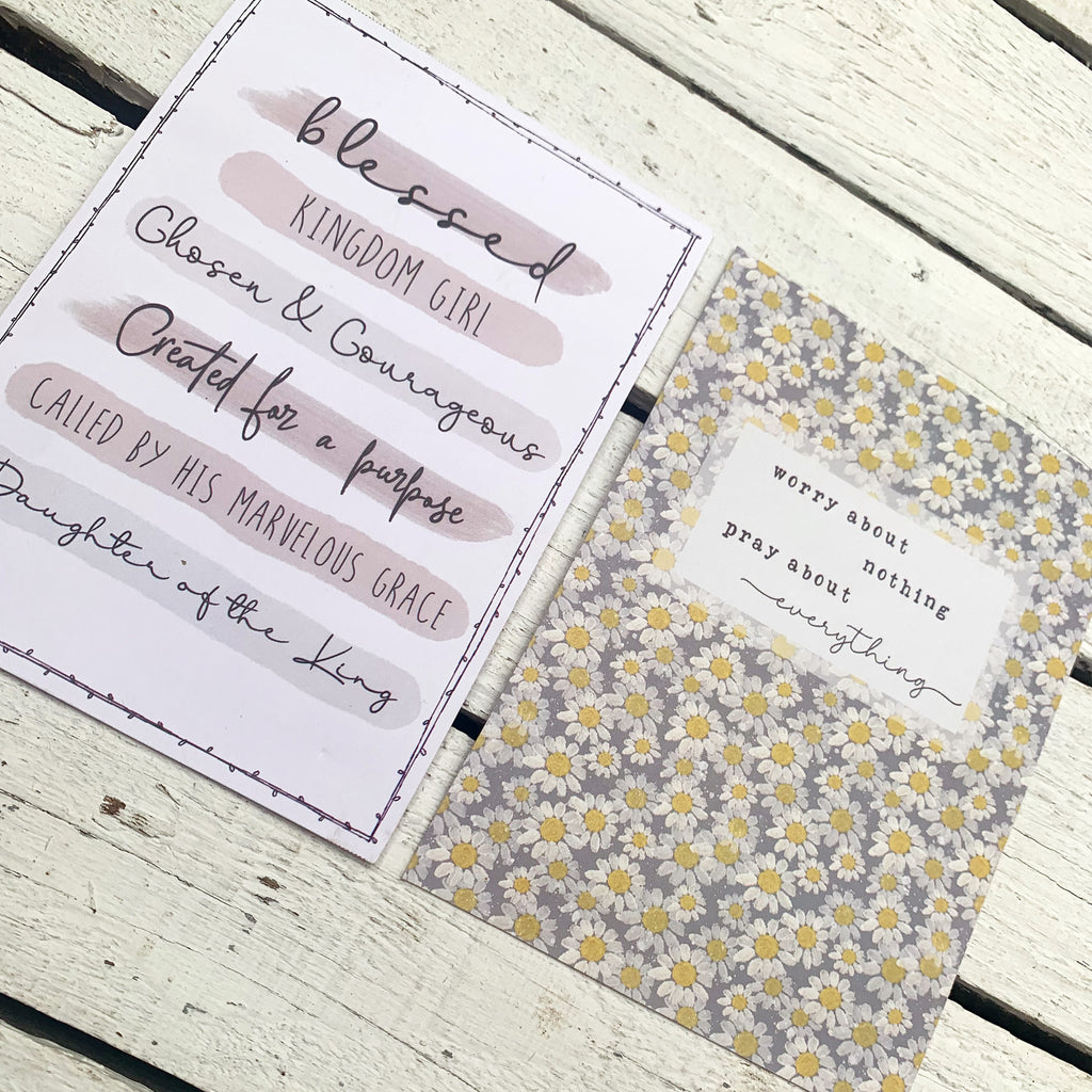 Print / Postcard Daisy Print - Pray about Everything 13887