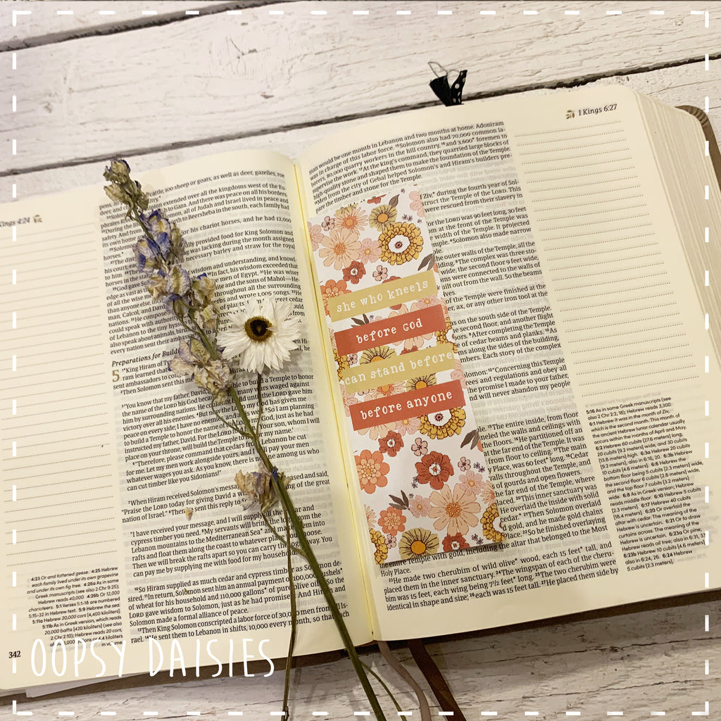 Bookmarker Retro Flower Print - She who Kneels 14251