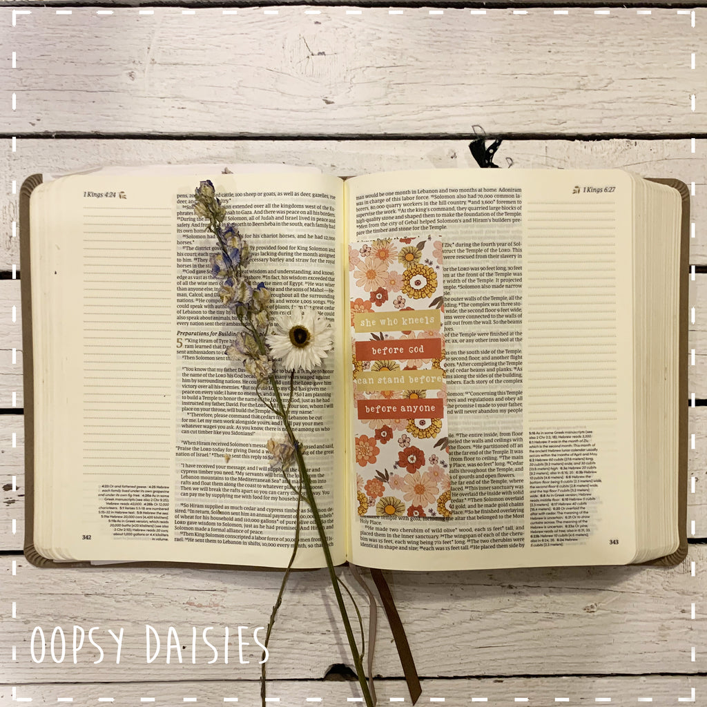 Bookmarker Retro Flower Print - She who Kneels 14251