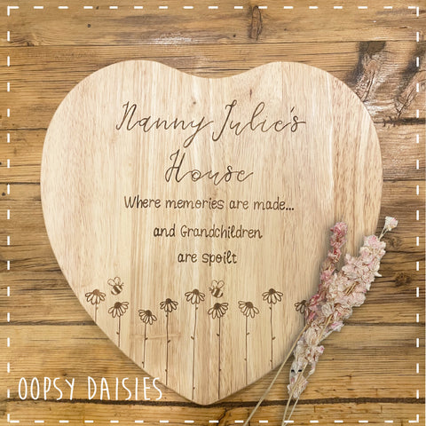Heart Chopping Board with Daisies - Nanny's House 14457