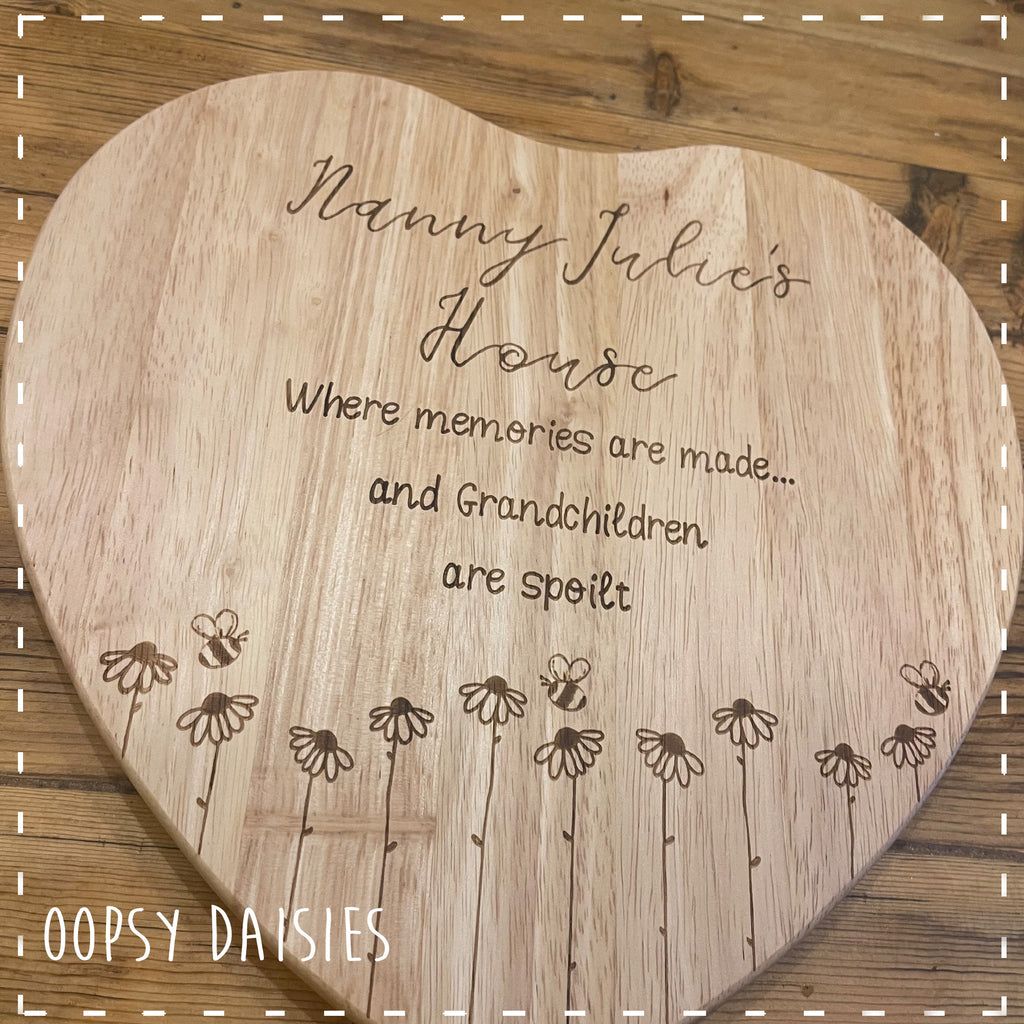 Heart Chopping Board with Daisies - Nanny's House 14457