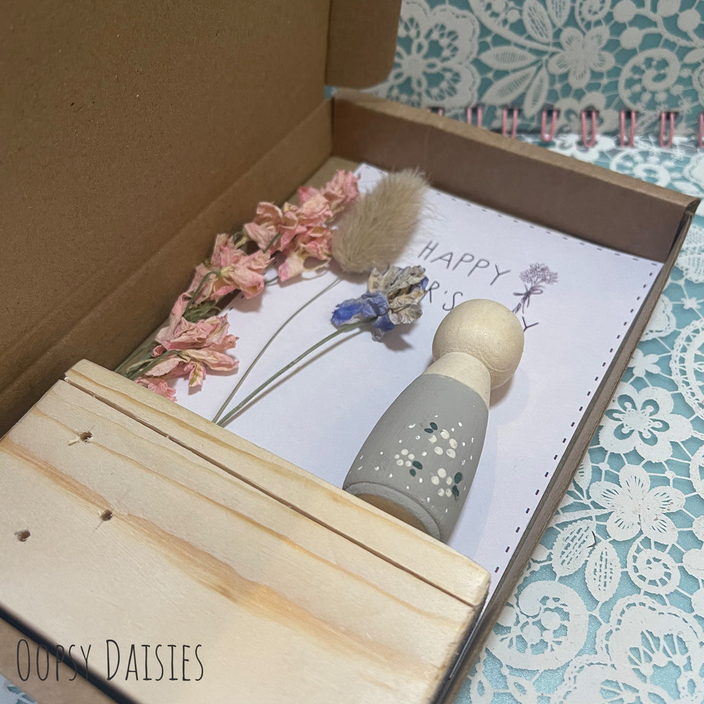 Peg Doll Scene - Happy Mother's Day 13696