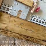 Daisy Village - In Rustic Large Frame 14308