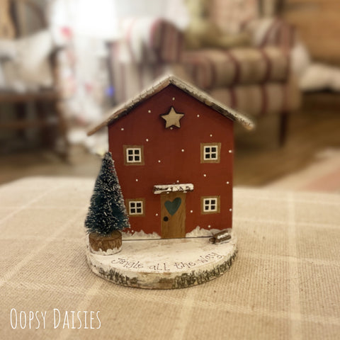 Daisy Village - Christmas Cottage on Sm Log Slice 13504